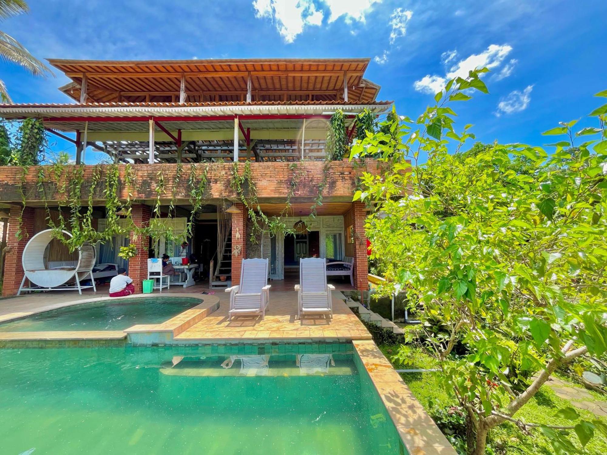 Pondok Isoke Bunggalow Banyuwangi  Extérieur photo