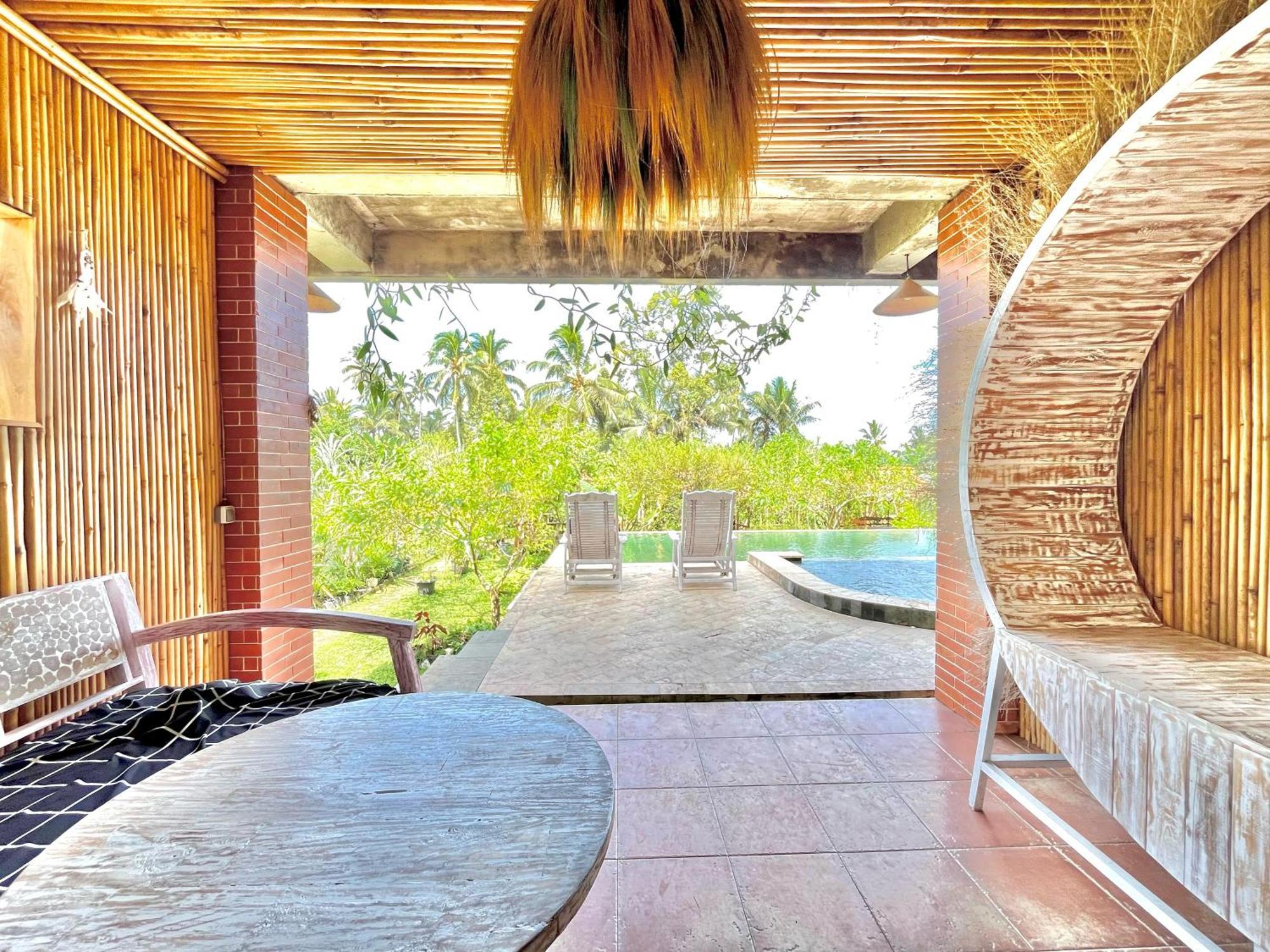 Pondok Isoke Bunggalow Banyuwangi  Extérieur photo