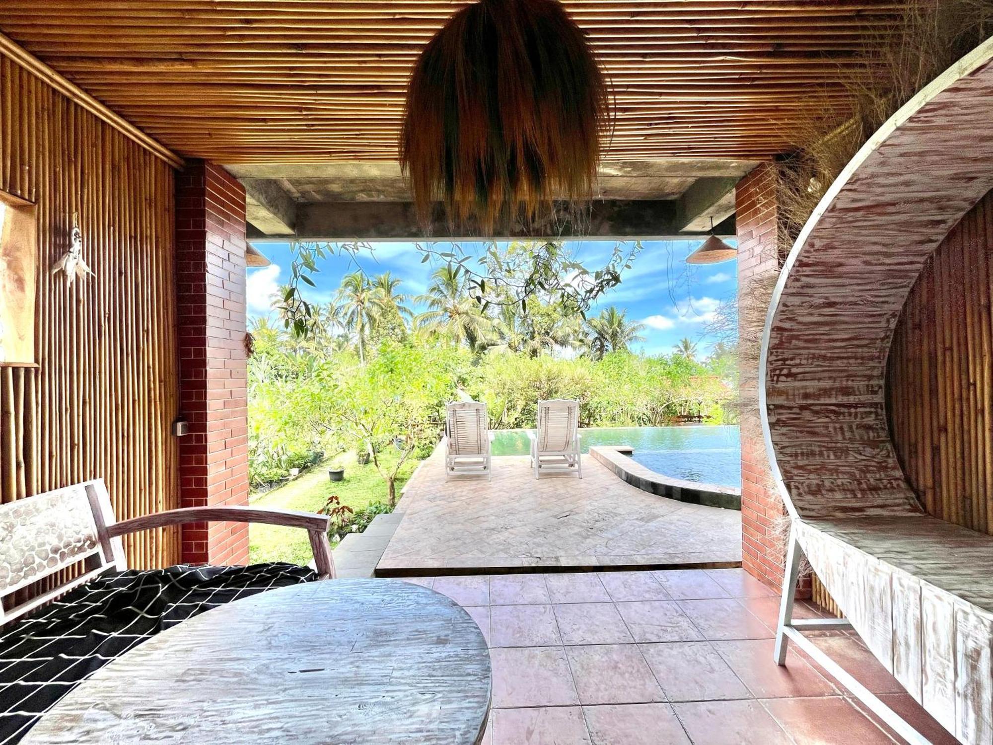 Pondok Isoke Bunggalow Banyuwangi  Extérieur photo