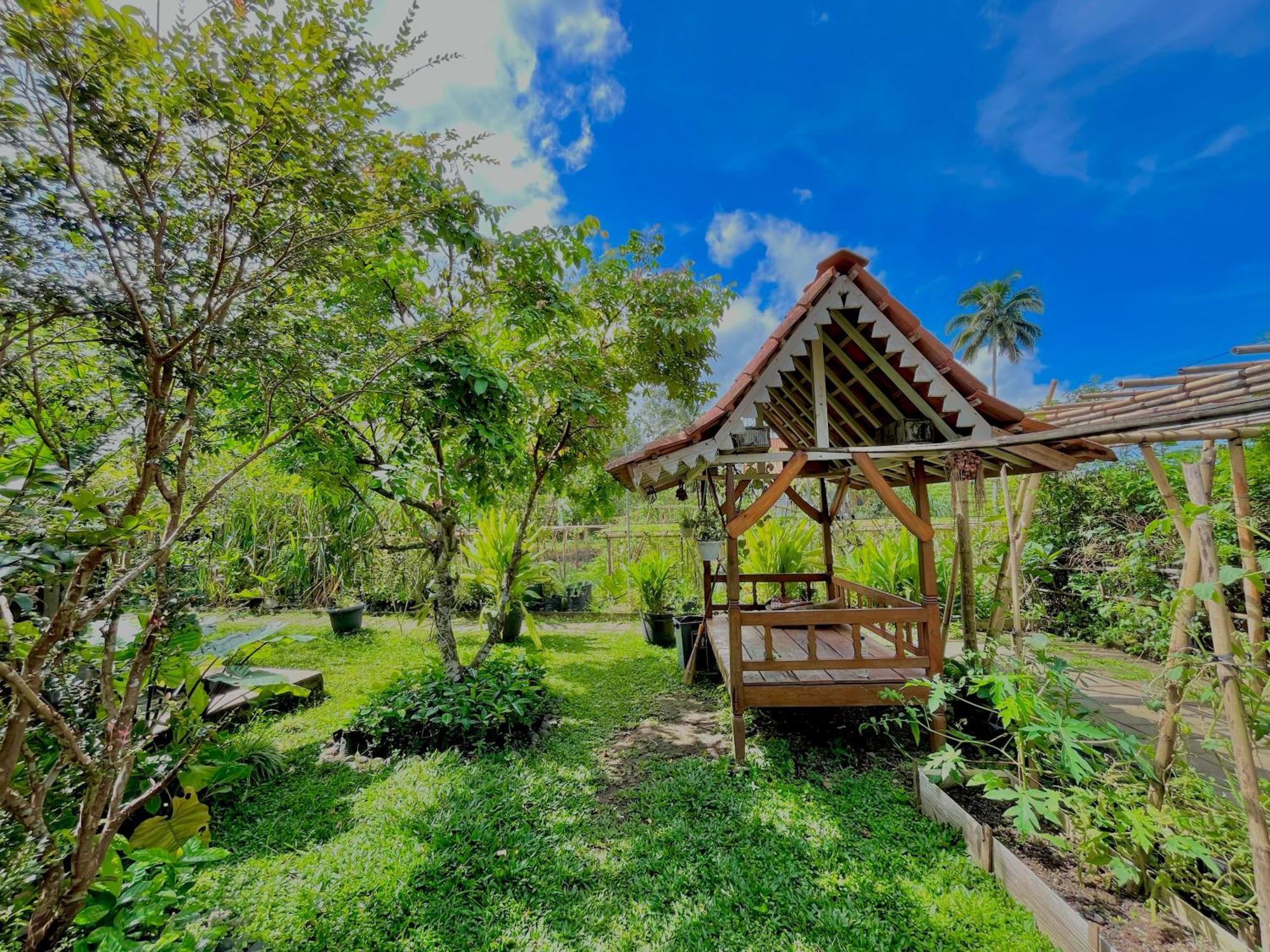 Pondok Isoke Bunggalow Banyuwangi  Extérieur photo