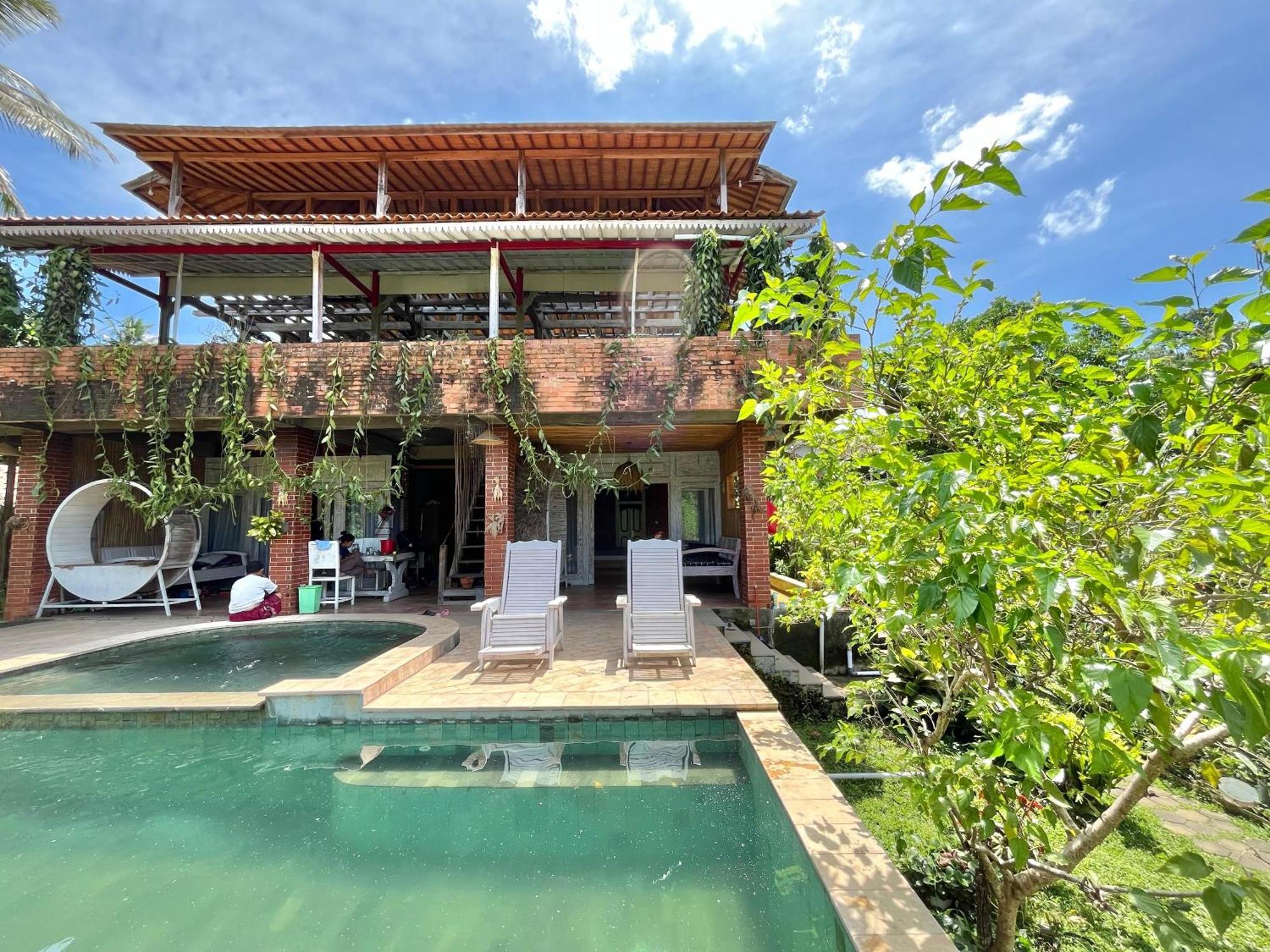 Pondok Isoke Bunggalow Banyuwangi  Extérieur photo