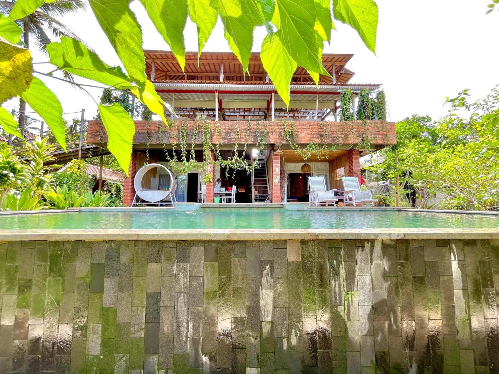 Pondok Isoke Bunggalow Banyuwangi  Extérieur photo